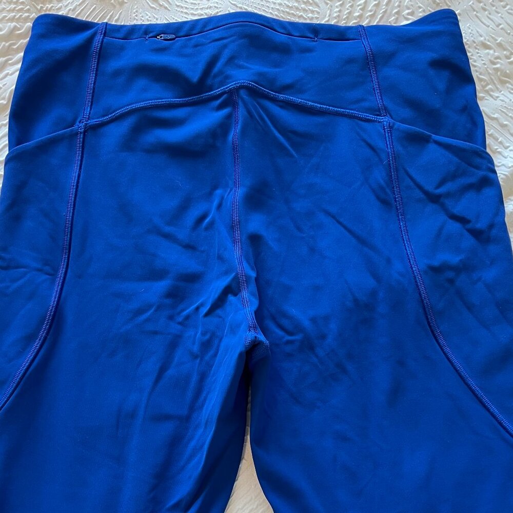 Women's Lululemon Blue 7/8th Length Leggings Size 10 - Picture 3 of 5